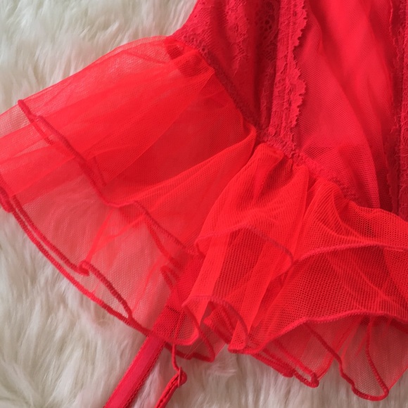 Victoria’s Secret Dream Angels Garter Bustier - Picture 2 of 5